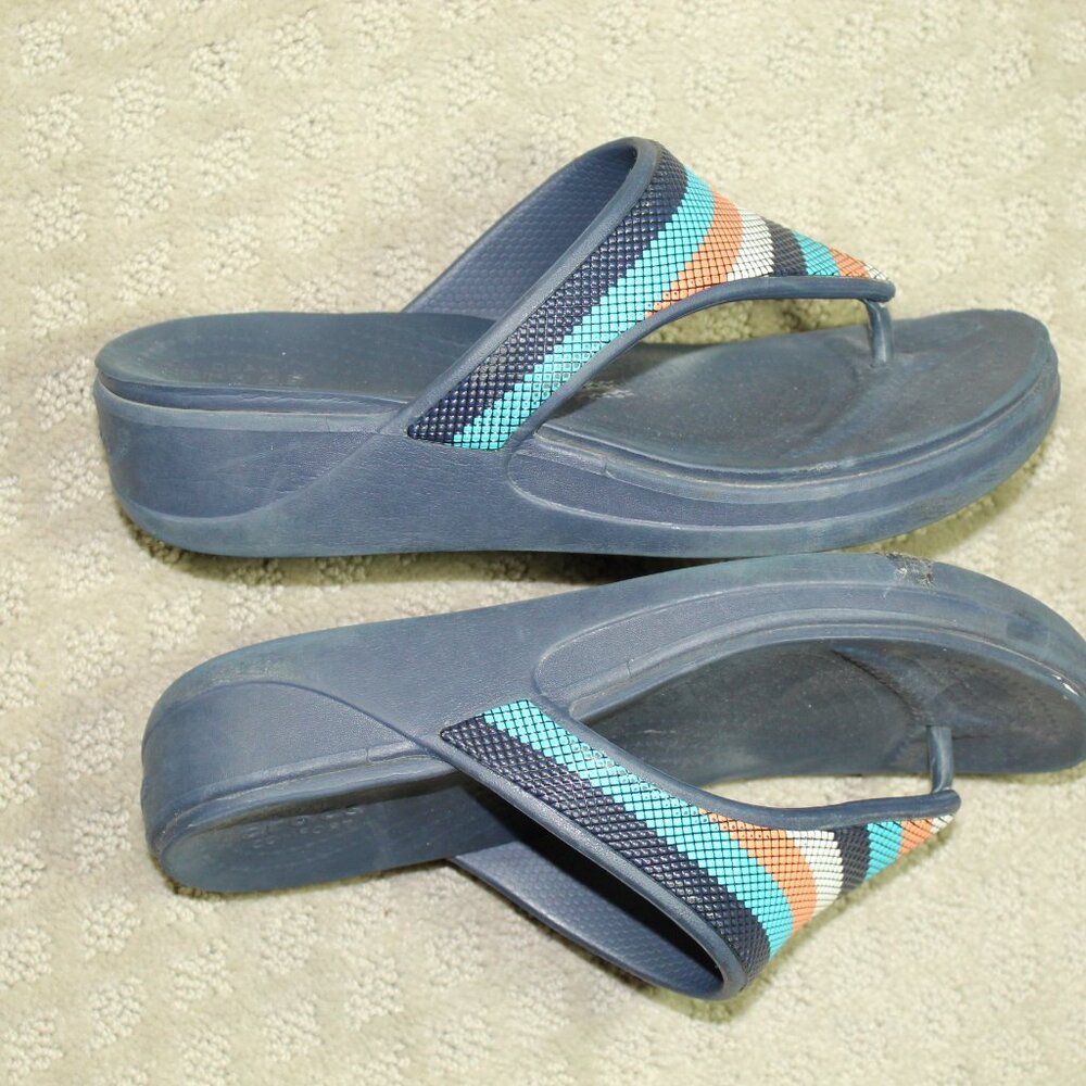 Crocs Monterey Bead Strap Womens Size 8 Navy Blue Wedge Sandals 206641 - Picture 4 of 6